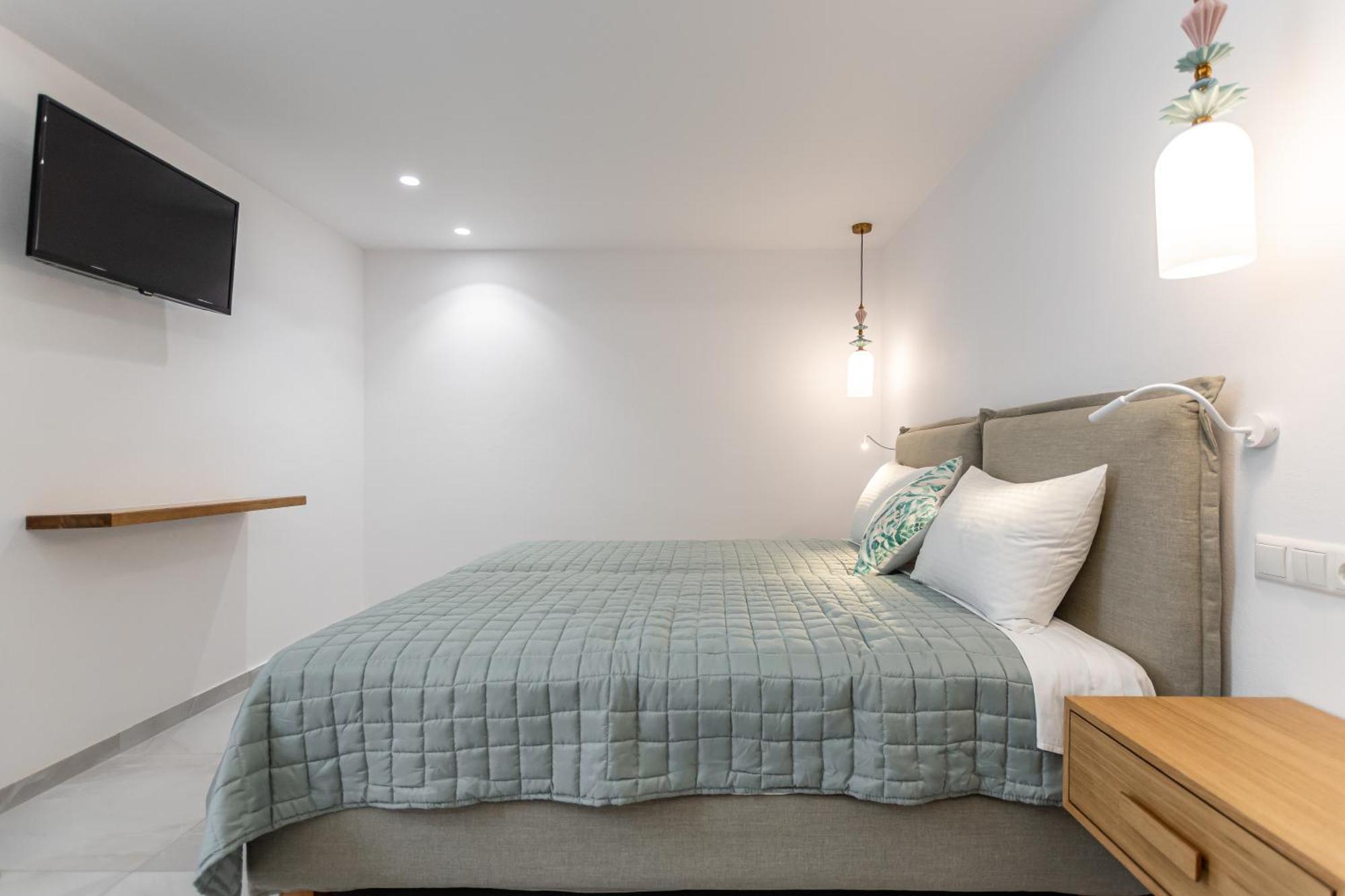 Galazia Boutique Apartments Naxos City Экстерьер фото